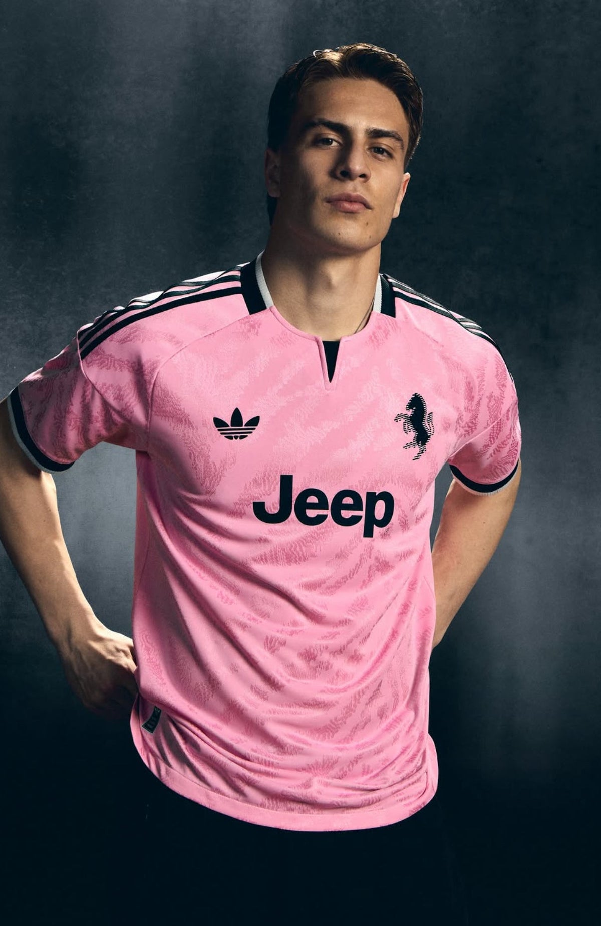 JUVENTUS 2026/2027 ROSA AUSWÄRTSTRIKOT