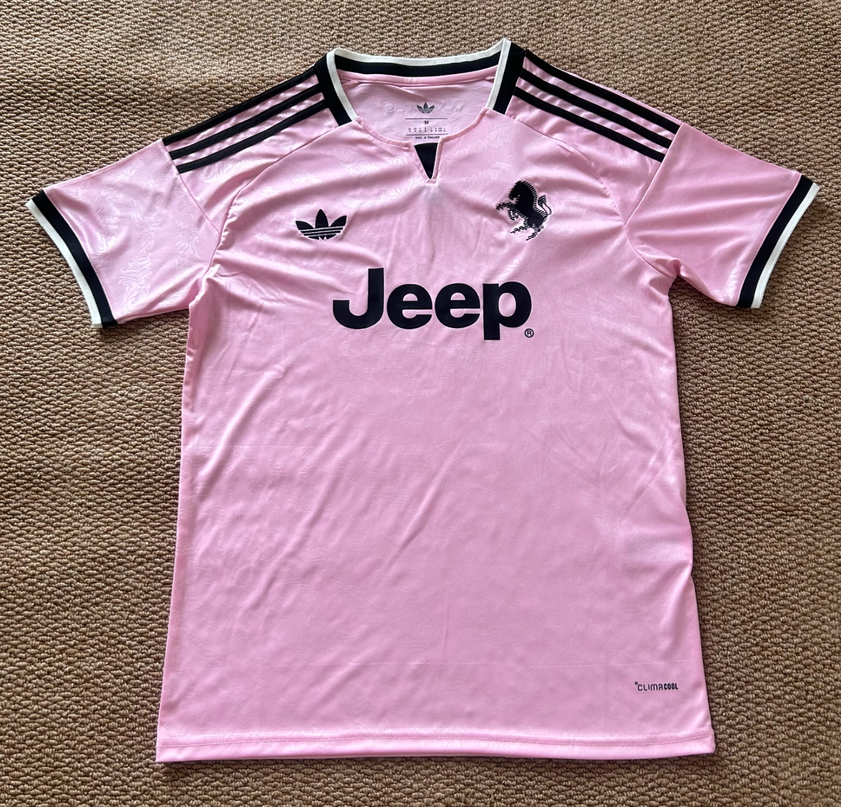 JUVENTUS 2026/2027 ROSA AUSWÄRTSTRIKOT